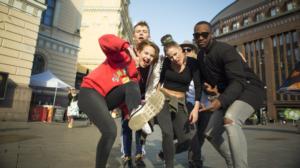 Homman nimi: Muusikot vs. Summeri: 04.07.2016 11.00