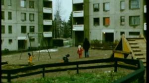 Kell' onni on: Ihmisiä 12 kerrosta: 10.10.2016 01.00