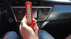 Yle Uutisluokka Triplet: Kuuma auto on koiralle hengenvaarallinen (S): 12.05.2016 15.33