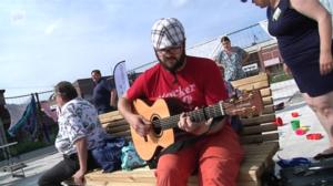 Yle Uutiset Pohjanmaa: Kaupunkilaiset valtasivat "kaupungin arven", Niemen tyhjän tontin Kokkolassa.: 30.06.2016 13.19