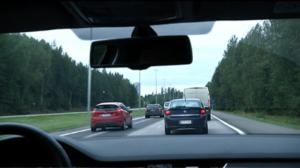 Yle Uutisluokka Triplet: Autoilijoita ärsyttää eniten perässä roikkuminen (S): 01.09.2016 08.56