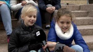 Yle Uutisluokka Triplet: ”Unelmoin lentäväni ilman siipiä” – Katso tyttöjen haaveita eri puolilta maailmaa (S): 12.10.2016 09.47