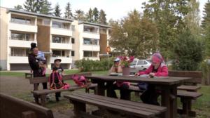 Lähiö - Viiden tähden mutsi: Johanna: Ei mulla oo varaa kalliisiin harrastuksiin: 29.11.2016 10.56