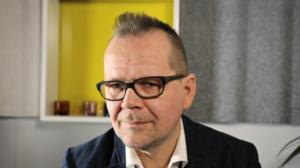 101 kirjaa: Kari Hotakainen: Juoksuhaudantie: 02.01.2017 13.30