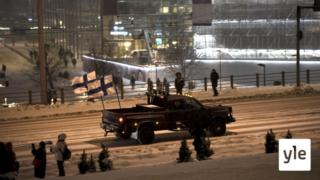 Koronatoimia vastustava protesti on uhannut tukkia Helsingin ydinkeskustan liikenteen perjantaina: 04.02.2022 19.47