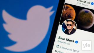 Elon Musk osti Twitterin - valeuutisten pelätään lisääntyvän palvelussa: 27.04.2022 09.30