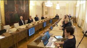 Yle Uutisluokka Triplet: Suomen itsenäisyysjulistus allekirjoitettiin synkissä tunnelmissa: 05.12.2017 10.24