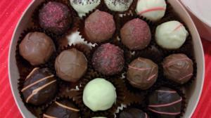 Yle Uutisluokka Triplet: Kaakaon viljely vähenee – tulevaisuudessa suklaata tehdään myös muista raaka-aineista: 19.12.2017 10.47