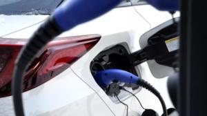 Yle Uutisluokka Triplet: Suomalaisprofessori: Hybridiautoista voidaan tehdä edullisia ja päästöttömiä kansanautoja: 18.01.2018 12.49