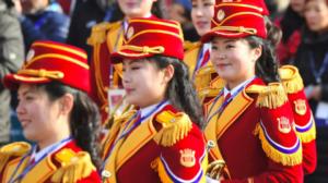 Yle Uutisluokka Triplet: Pohjois-Korea yrittää pehmentää mainettaan olympialaisissa: 09.02.2018 10.58