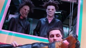 Yle Uutisluokka Triplet: Arki ja Kauhu yhdistää arjen tylsyyden splatteriin: 21.02.2018 13.21