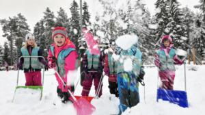 Yle Uutisluokka Triplet: Suomi on jo niin rikas, ettei raha enää tuo lisää onnea: 19.03.2018 12.57