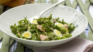 Yle Uutisluokka Triplet: Kokolihapihvi ja lohi vaihtuvat ruokalistoilla edullisempiin raaka-aineisiin: 26.03.2018 09.17