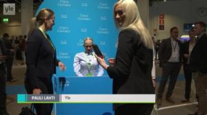 Yle Uutisluokka Triplet: Humanoidirobotti herätti ihmetystä Suomen vierailulla: 06.04.2018 10.55