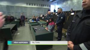 Yle Uutisluokka Triplet: Turun puukotusten oikeuskäsittely alkoi Turun vankilassa: 10.04.2018 09.29