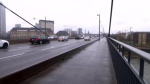 Yle Uutisluokka Triplet: EU patistaa automaana tunnettua Saksaa vähentämään ilmansaasteita: 18.04.2018 10.28