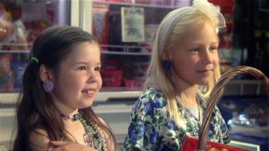 Reetta ja Ronja leikkivät kotia (S): 14.03.2019 00.01