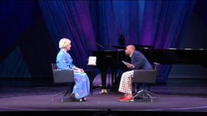 “Aika ja rohkeus olivat samaan aikaan paikalla”, sanoo omaelämäkerrallisen teoksen julkaissut Astrid Swan: 17.05.2019 21.35