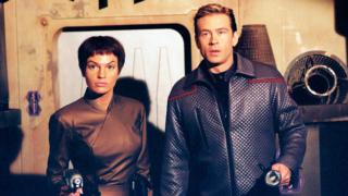 Star Trek: Enterprise (12) - Oasis