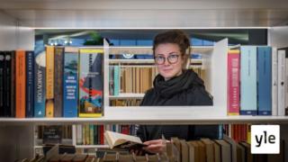 Kirjastojen lukuhaasteet innostavat kirjojen pariin - Riina Behl luki 90 kirjaa vuodessa: 11.01.2022 10.40
