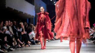 Nuorten muotilupausten luomukset ensimmäistä kertaa esillä Näytös19-tapahtumassa - Young Nordic designers launch their careers in fashion : 29.05.2019 22.04