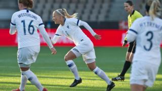 Jalkapallon naisten maaottelu Suomi - Islanti 13.6.: 13.06.2019 21.50