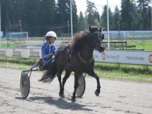 Ystäväni hevonen: Poniravit