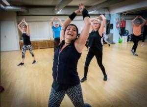 Yle Uutisluokka Triplet: Aerobic kiinnostaa jälleen liikkujia