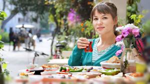 Rachel Khoo: Ruokatuliaisia maailmalta: 08.11.2016 19.00