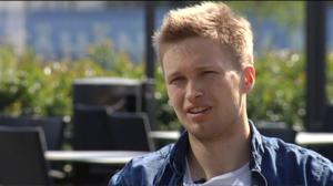 Yle Uutisluokka Triplet: 12 laudaturin SE-mies: "Haluan tehdä maailmasta paremman paikan" (S): 24.05.2016 12.37