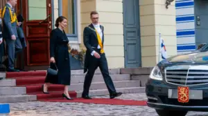 Presidenttipari vierailee rajavartioasemalla Tohmajärvellä