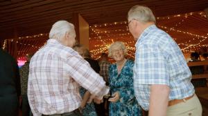 Tanssin tarjoaa: Guns Rosor