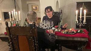 Sue Perkins: Pariisista Istanbuliin
