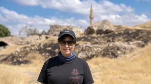 Sue Perkins: Pariisista Istanbuliin
