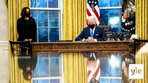 Biden ja Harris puhuvat ulkoministeriön työntekijöille: 04.02.2021 20.59