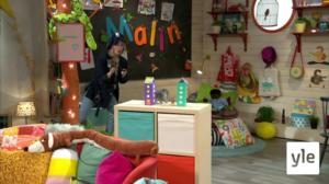 Malin leker pruttpolis: 04.06.2021 09.49