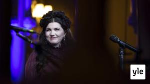 Suvi Teräsniskasta on tullut suomalaisen joulumusiikin kuningatar: 20.12.2021 08.01