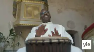 Ruandan verilöylyt kokenut Jean Banyanga toimii nyt pappina Ahvenanmaalla: 27.02.2022 00.01