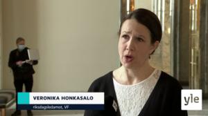 Yle Nyheter TV-nytt: 08.03.2022 18.00