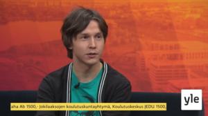 Antti Hurskainen: 22 - kertomus syömisestä: 23.11.2019 09.47