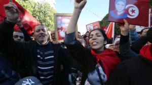 Yle Uutisluokka Triplet: Työttömyys ja hintojen nousu nostattavat raivoa Tunisian mielenosoituksissa: 15.01.2018 12.00