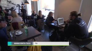 Yle Uutisluokka Triplet: Monelle nuorelle somen käytön vähentäminen on vaikeaa vaikka tahtoa olisi: 02.04.2018 18.22