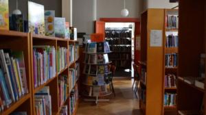 Lokalt live: Här delades Lovisa biblioteks böcker ut: 07.05.2018 17.20