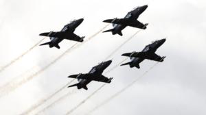 Ilmavoimat 100 vuotta -juhlalentonäytös: historiallisista koneista tulevaisuuden hävittäjiin: 16.06.2018 19.07