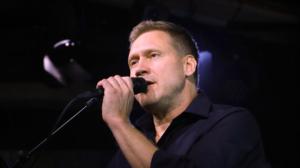 Samuli Edelmann: 25.12.2018 00.01