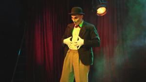 Nuoria houkutellaan teatteriin mimiikan, klovnerian ja taikuuden avulla: 11.01.2019 11.08