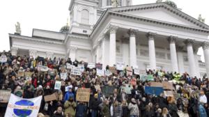 Svenska Yle live: Internationella  klimatstrejkdagen- följ med på klimatstrejken i Helsingfors: 15.03.2019 10.45