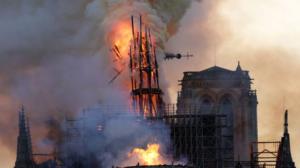 Notre Damen kirkko palaa Pariisissa.: 16.04.2019 06.55
