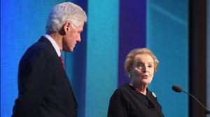 Clinton ja Albright Kosovossa (S): 12.06.2019 16.39