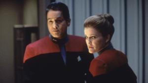 STAR TREK: VOYAGER (7) - The Cloud